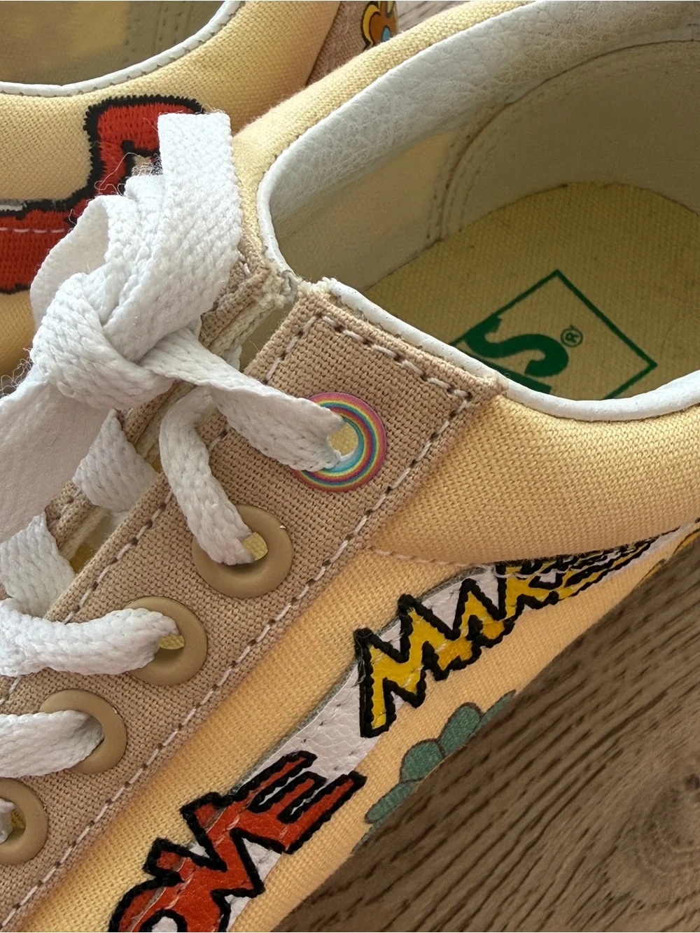 Vans Butter Yellow X  Elmo Sesame Street low top Sneaker - 7 men’s or 8.5 womens